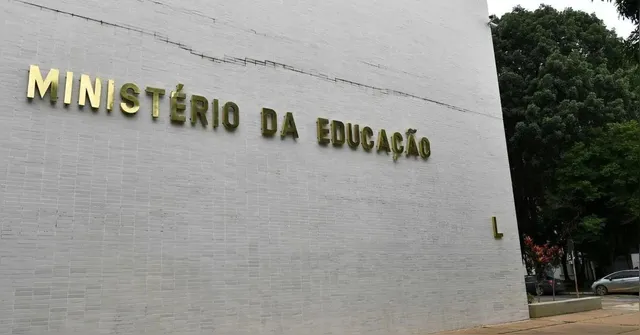 Imagem ilustrativa da notícia Congresso aprova concurso do MEC com 8,6 mil vagas