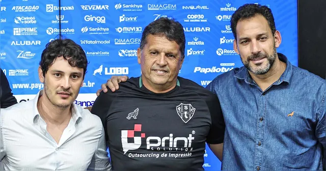 Imagem ilustrativa da notícia Frontini: "Mais fácil trocar o comando do que 30 jogadores"