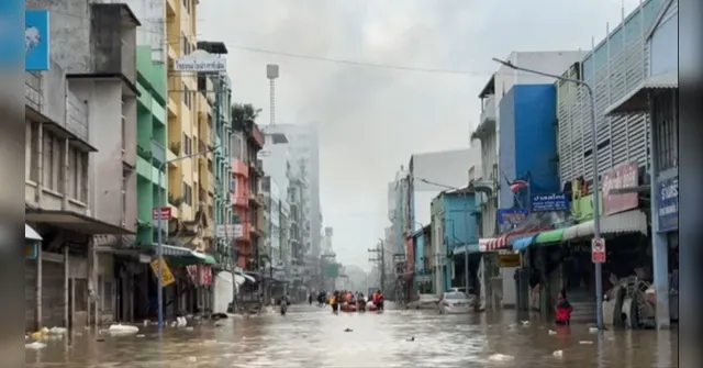 Imagem ilustrativa da notícia Inundações deixam mais de 900 mortos e centenas desaparecidos