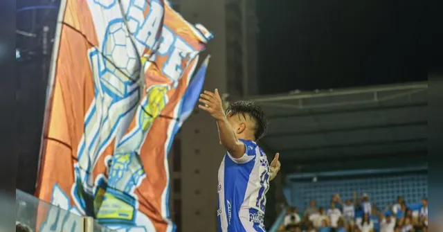 Imagem ilustrativa da notícia De saída do Goiás, Esli é oferecido ao Paysandu e direção avalia