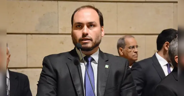 Imagem ilustrativa da notícia Carlos Bolsonaro renuncia ao cargo de vereador do Rio de Janeiro