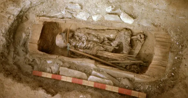 Imagem ilustrativa da notícia Tumba de 2,6 mil anos de "guerreiro cita" é descoberta