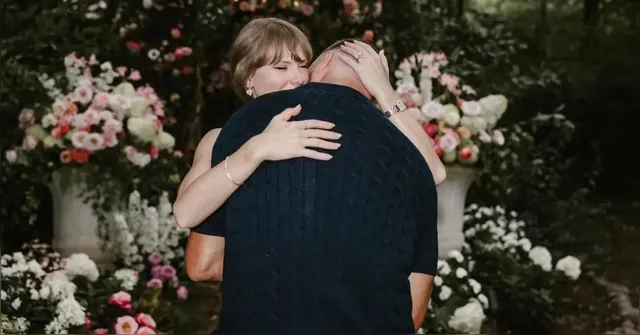 Imagem ilustrativa da notícia Taylor Swift anuncia noivado com Travis Kelce