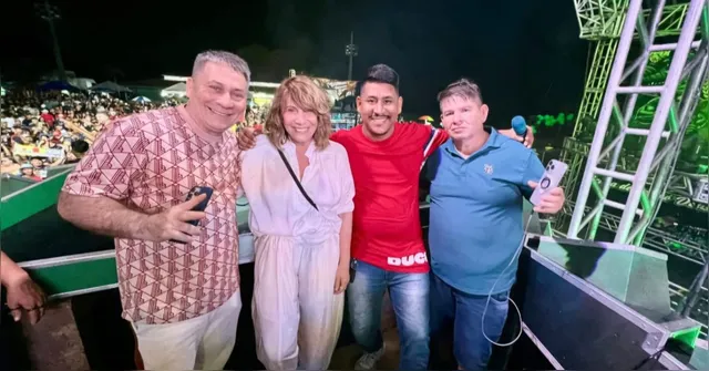 Imagem ilustrativa da notícia Renata Sorrah curte noite em Belém durante temporada de peça