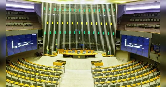 Imagem ilustrativa da notícia Concurso da Câmara terá salários de até R$ 29 mil; banca foi definida