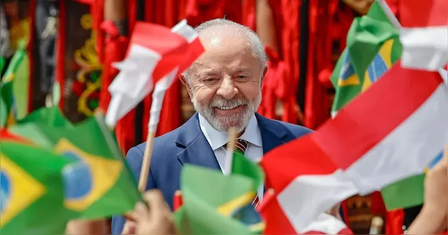 Imagem ilustrativa da notícia Lula anuncia candidatura para 4º mandato durante visita à Indonésia
