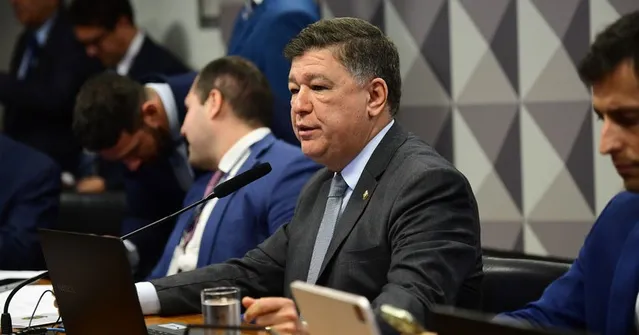 Imagem ilustrativa da notícia Presidente da CPI do INSS propõe delação premiada conjunta