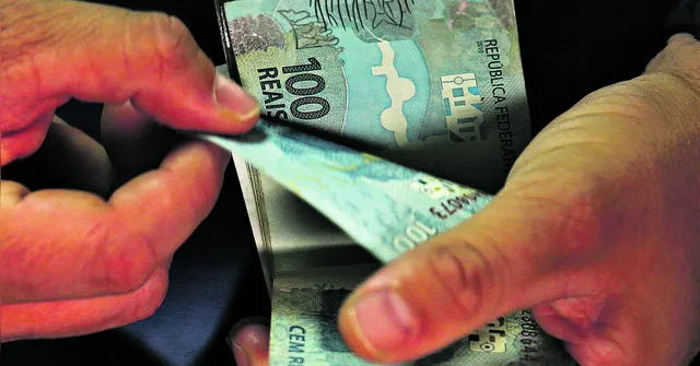 Imagem ilustrativa da notícia Receita antecipa último lote da restituição. Veja como fazer!