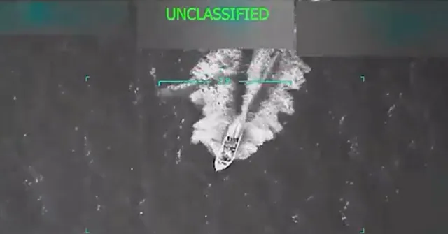 Imagem ilustrativa da notícia VÍDEO: EUA abatem embarcação venezuelana e matam 11 no Caribe