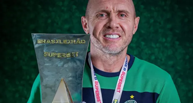 Imagem ilustrativa da imagem Negociação com Guto esfria e Mozart é a "bola da vez" no Remo