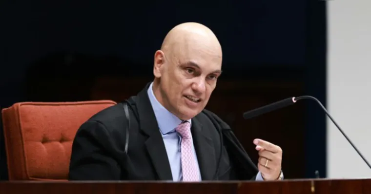Imagem ilustrativa da notícia Moraes pede condenação de Bolsonaro e demais réus 