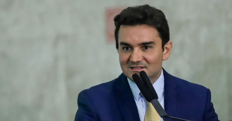 Imagem ilustrativa da notícia União Brasil expulsa Celso Sabino por permanecer no Ministério do Turismo