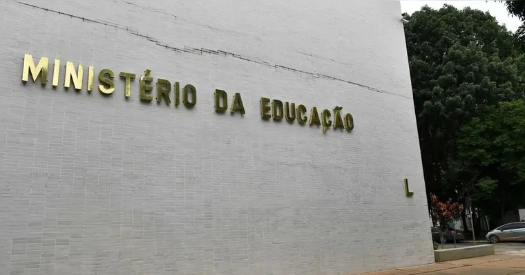 Imagem ilustrativa da notícia Congresso aprova concurso do MEC com 8,6 mil vagas