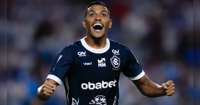 Imagem ilustrativa da notícia Torcedor do Remo que mora Japão faz pedido e emociona Pedro Rocha