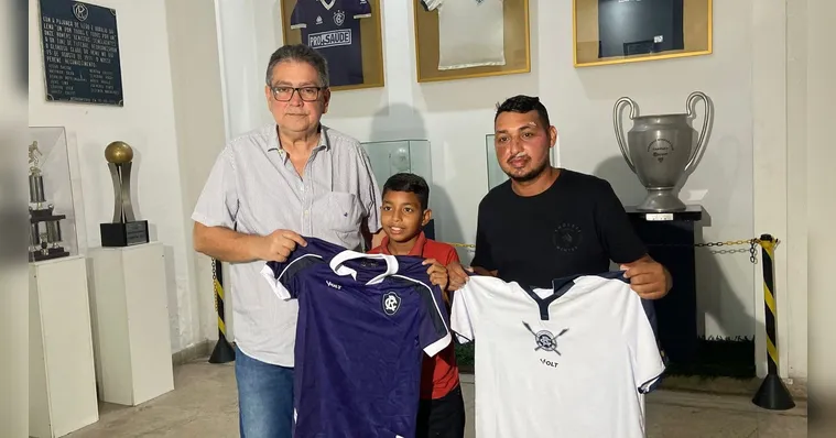 Imagem ilustrativa da notícia Vídeo: torcedor atropelado antes do acesso ganha dia especial no Remo