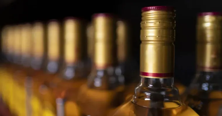 Imagem ilustrativa da notícia Rede de supermercado se manifesta sobre denúncia de uísque adulterado, em Belém