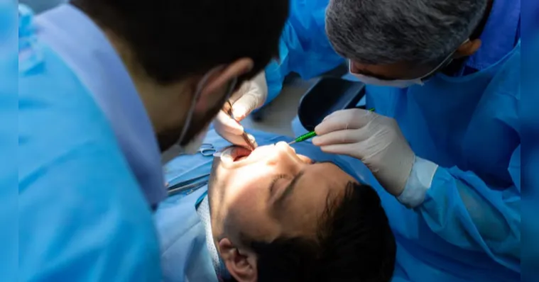 Imagem ilustrativa da notícia Todos precisam extrair os sisos? Entenda riscos cuidados