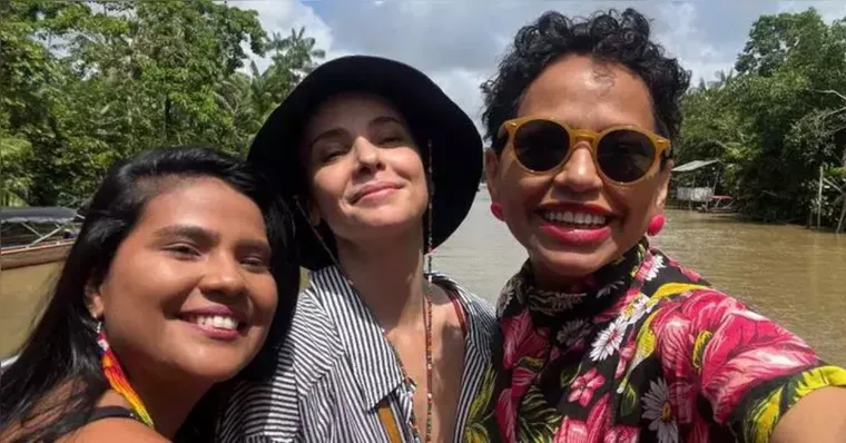 Imagem ilustrativa da notícia Débora Falabella visita a Ilha do Combu e se encanta; veja 