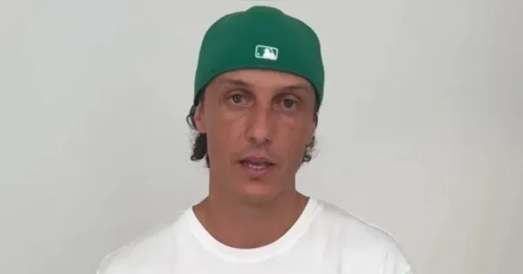 Imagem ilustrativa da notícia David Luiz nega ameaças e encontro com suposta amante