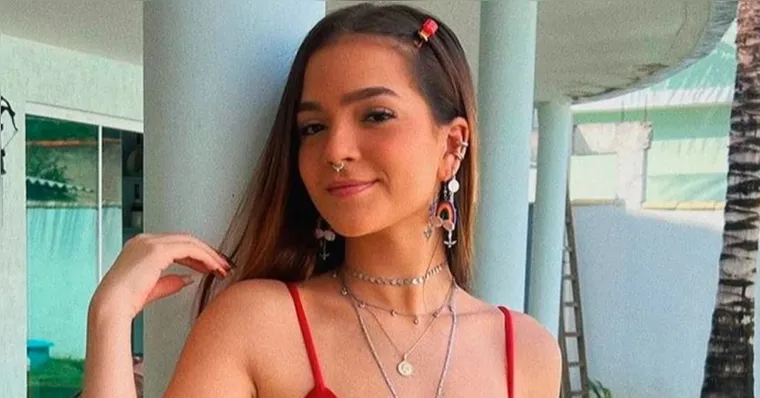 Imagem ilustrativa da notícia Mel Maia aplica botox nas axilas e explica o motivo