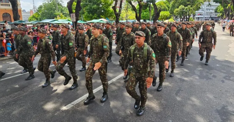 Imagem ilustrativa da notícia VEJA IMAGENS: Desfile do 7 de setembro reúne multidão em Belém