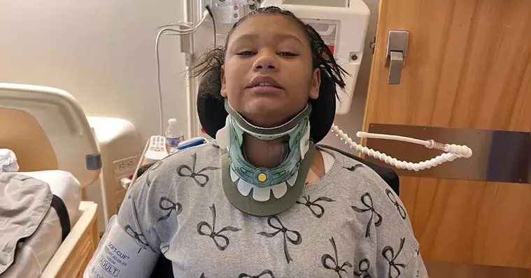 Imagem ilustrativa da notícia Acidente em cama elástica deixa adolescente tetraplégica