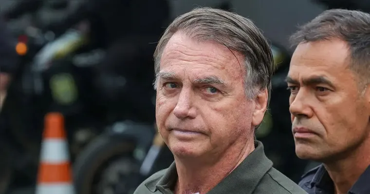 Imagem ilustrativa da notícia Oposição quer votar projeto de anistia a Bolsonaro esta semana