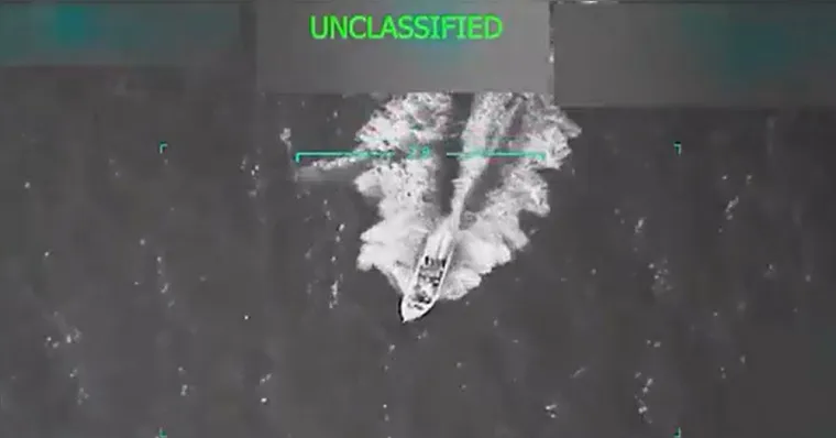 Imagem ilustrativa da notícia VÍDEO: EUA abatem embarcação venezuelana e matam 11 no Caribe