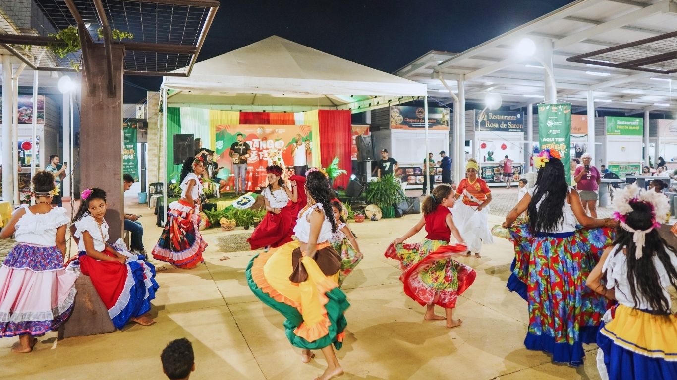 O público será recebido com atrações culturais, incluindo apresentações de capoeira, danças populares e performances artísticas
