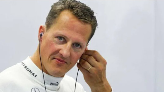 Schumacher conhece a neta em encontro reservado