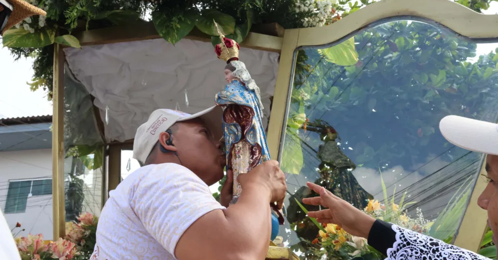 As celebrações representam uma das maiores expressões de fé e cultura do povo paraense, por mobilizar milhares de fiéis em procissões tradicionais.