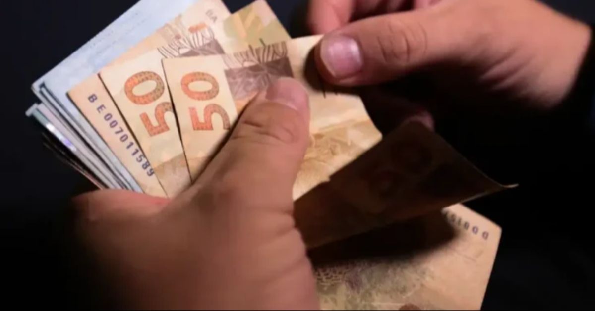 Décimo terceiro antecipado na conta dos paraenses. Veja quando cai!