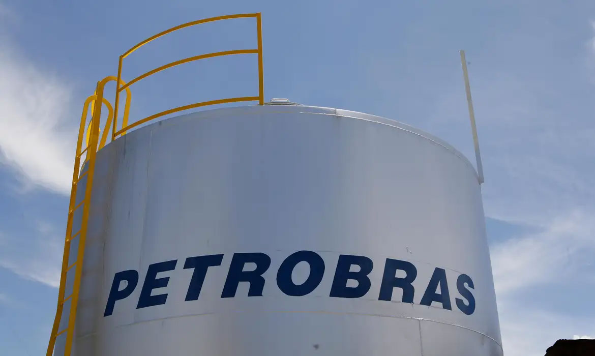 Salários de R$ 20 mil e vagas em todo o país: Petrobras terá maior concurso da história