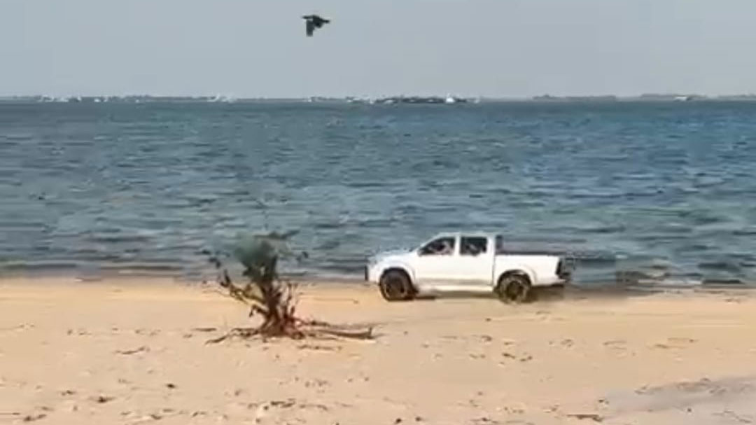 Flagrantes registrados nas praias do Juá, Maria José, Pajuçara, Ponta de Pedras e Alter do Chão mostram crianças e adultos expostas a riscos graves.