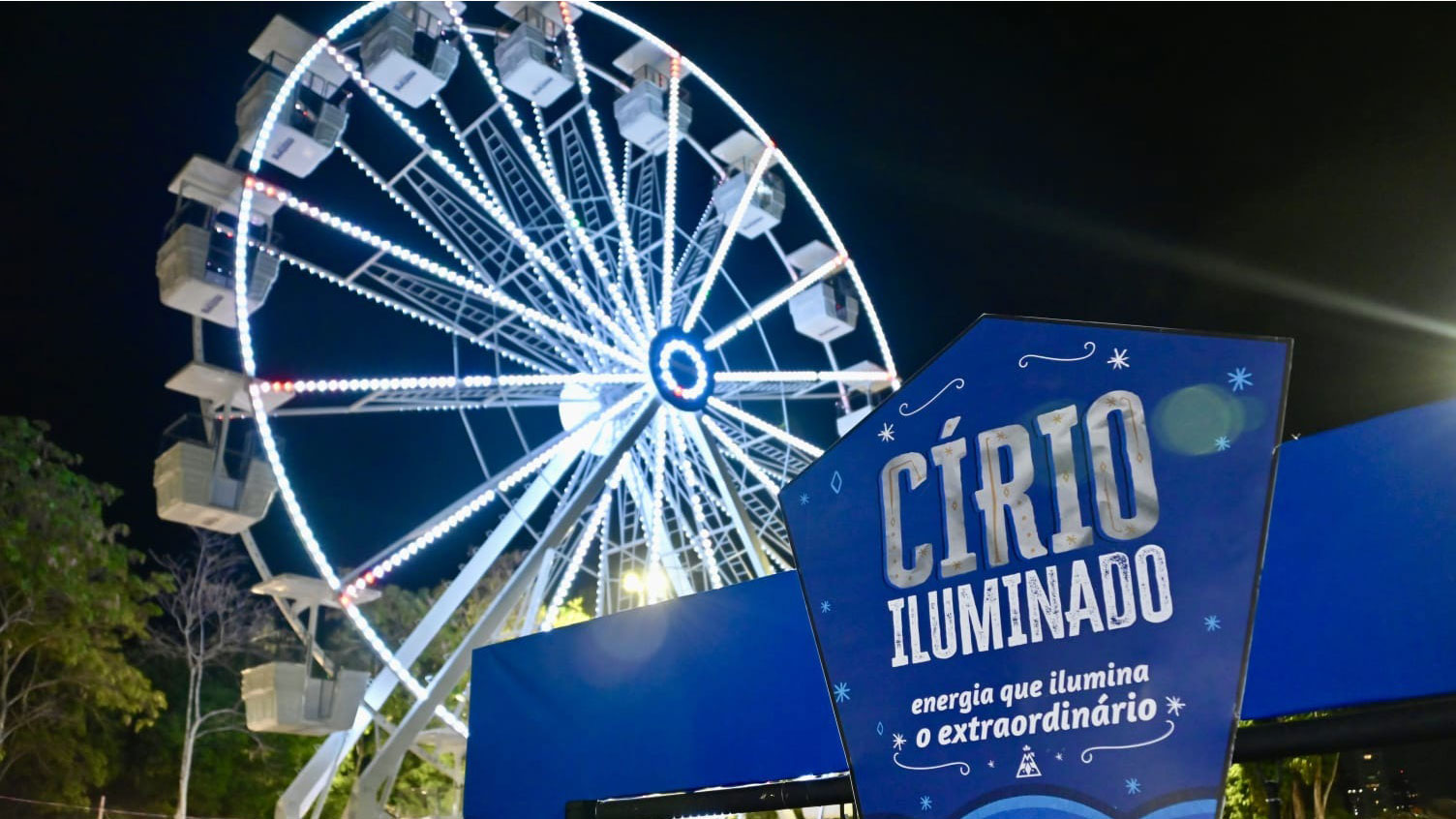 A Vila Círio Iluminado está de volta com mais de 65 shows, roda gigante de 36 metros e diversão gratuita para toda a família.
