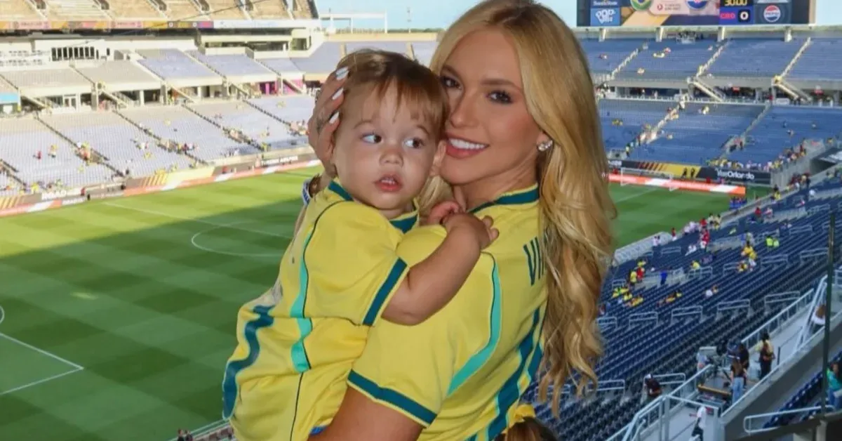 José Leonardo, filho caçula de Virginia Fonseca, aparece com marca na testa após episódio ocorrido na escola.