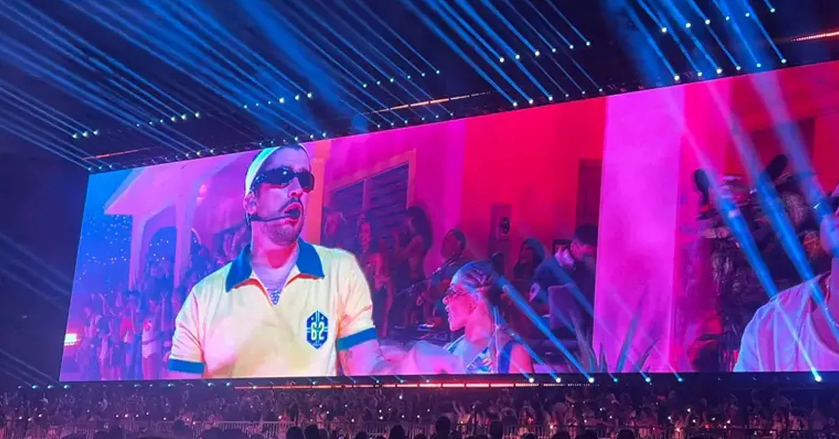 Bad Bunny vestiu camisa da seleção em primeiro show no Brasil