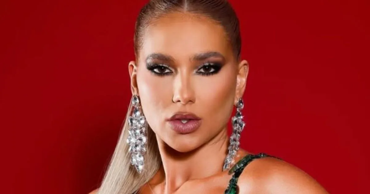 A influenciadora é rainha de bateria da Grande Rio