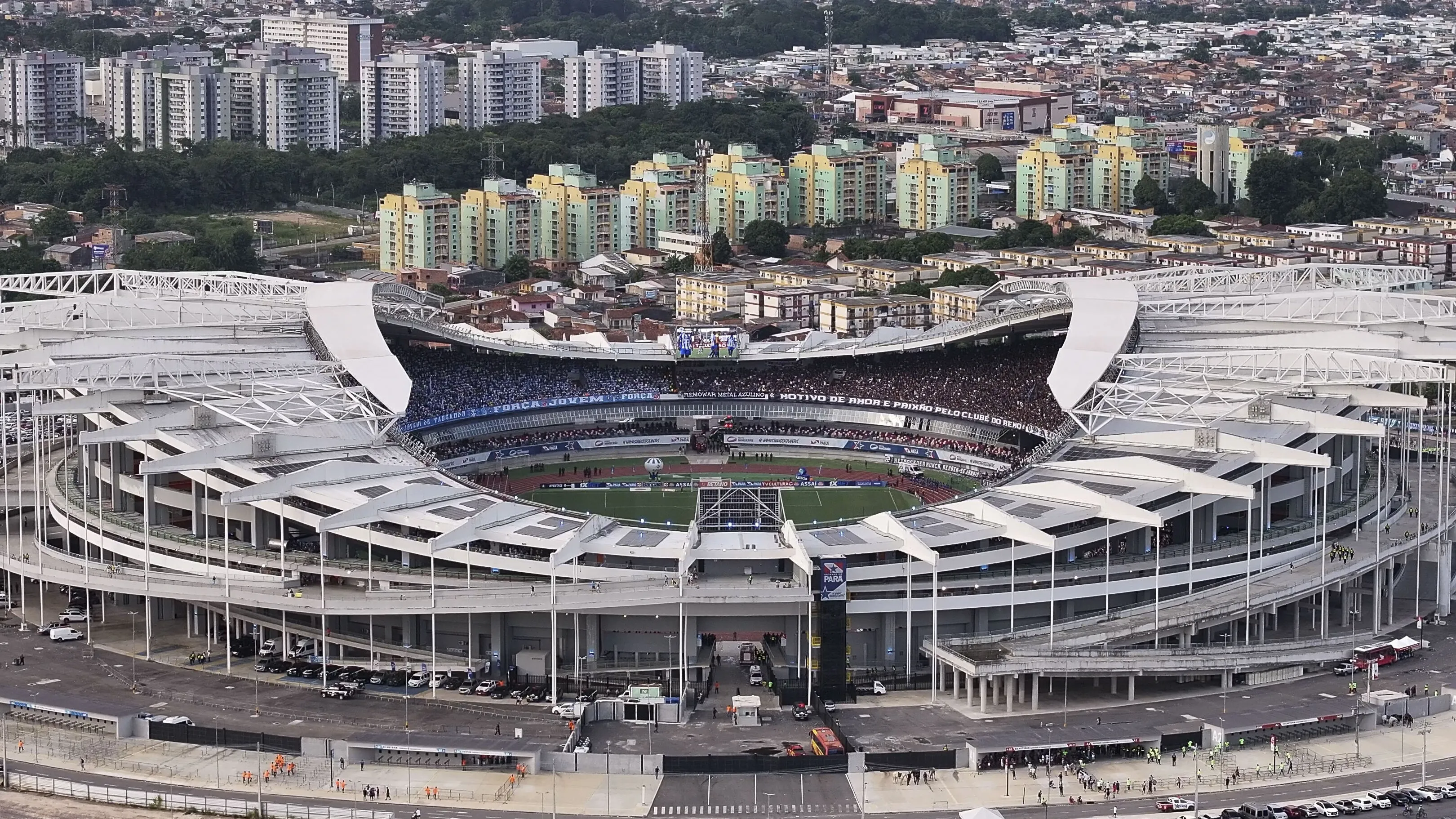 Torcedores do Clube do Remo e Paysandu Sport Club já se preparam para grandes emoções no Re-Pa.