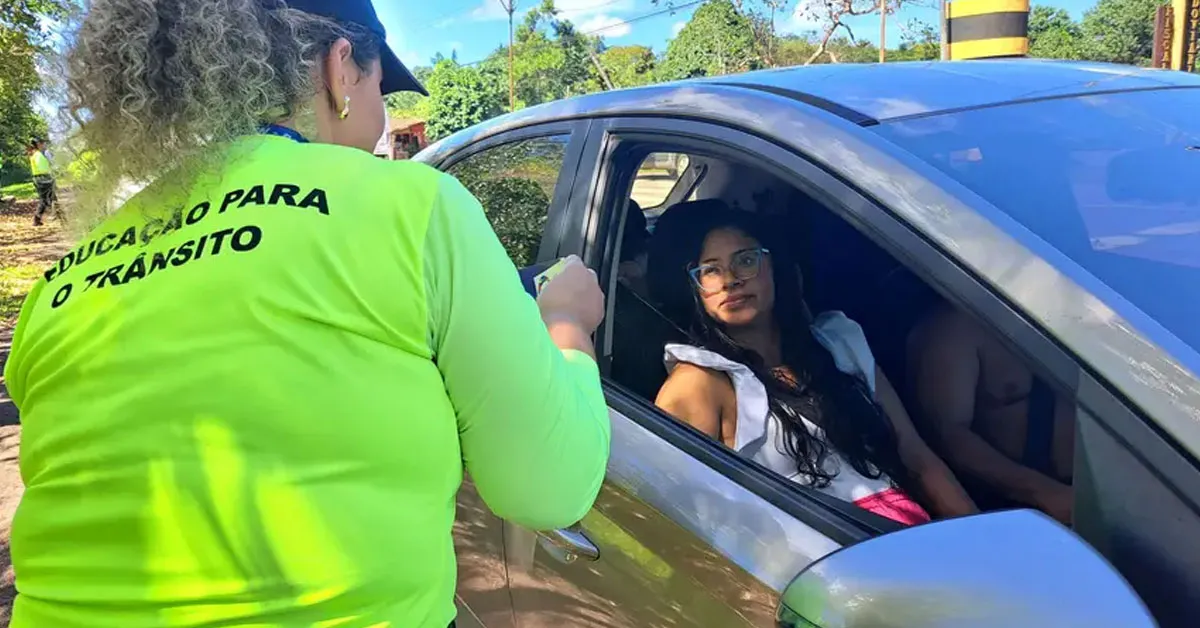 Condutores recebem informações importantes para evitar riscos na estrada