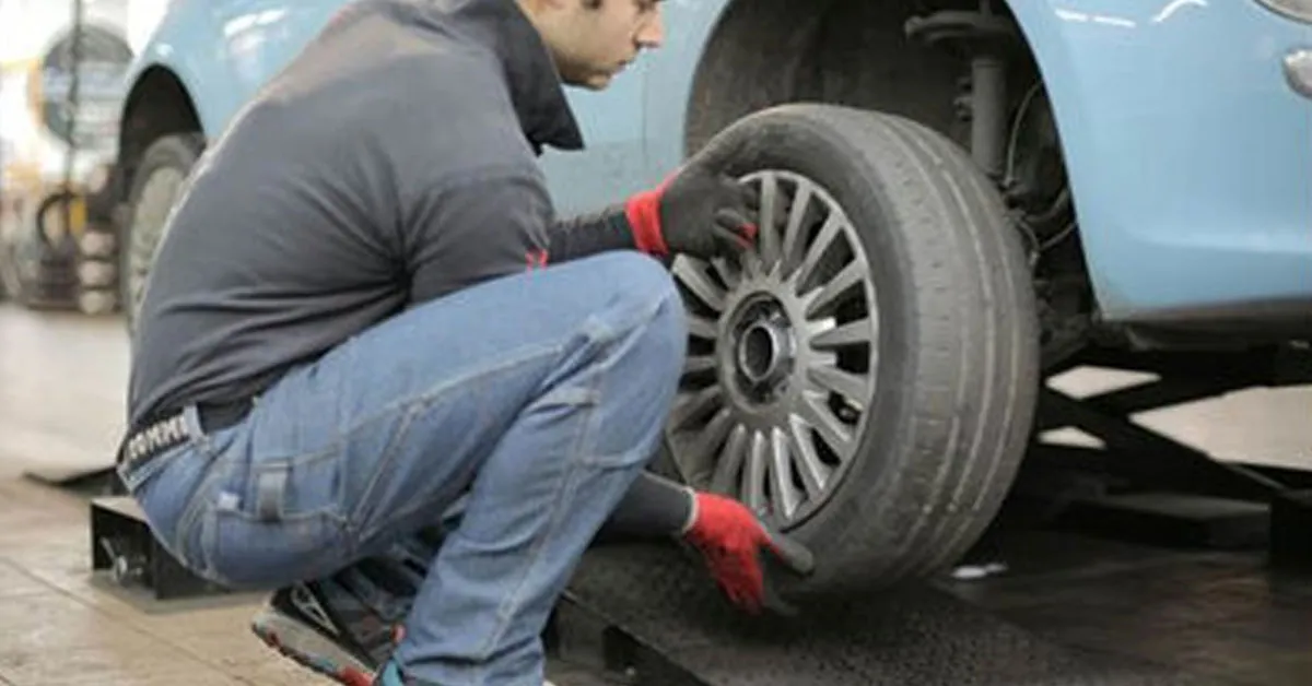 Faça uma revisão geral do seu carro antes de pegar a estrada