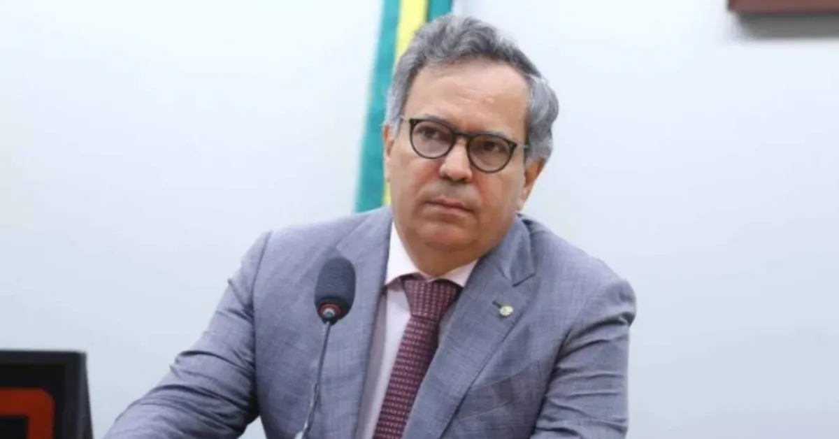 PF cumpriu mandados contra o deputado Félix Mendonça em investigação sobre desvio de emendas.