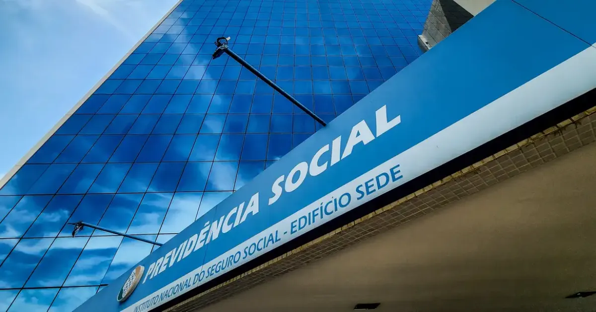 Agências do INSS fechadas de quarta a sexta para modernização dos sistemas. Atendimento presencial retorna na próxima segunda-feira (2).