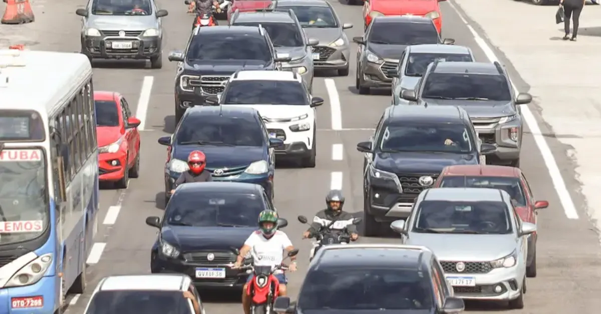 Quem está com o veículo sem multas pode garantir até 15% de desconto no IPVA ao pagar em cota única até 27 de janeiro.