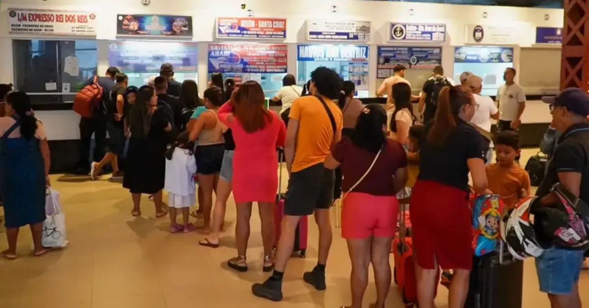 Entre malas, fantasias e expectativas, a fiscalização da Artran é reforçada nos terminais de Belém para garantir segurança e tranquilidade aos passageiros que deixam a capital durante o Carnaval.