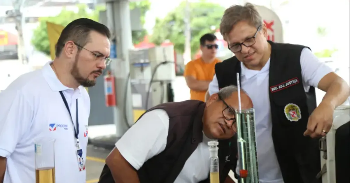 Procon intensifica fiscalização em postos de combustíveis em Belém para coibir cobranças abusivas e garantir qualidade e transparência ao consumidor.