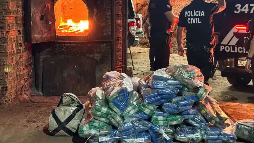 A Polícia Civil do Pará realizou a incineração de mais de 1,3 tonelada de drogas apreendidas em operações policiais.
