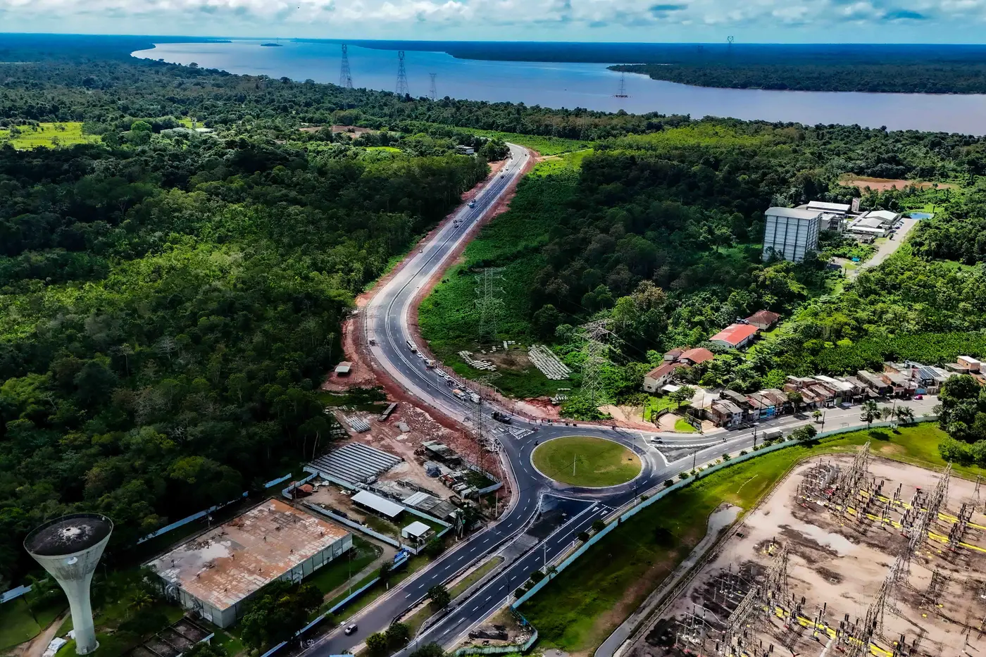 A nova via surge como uma alternativa estratégica para quem precisa acessar a capital, ao conectar a Alça Viária à Avenida Perimetral.