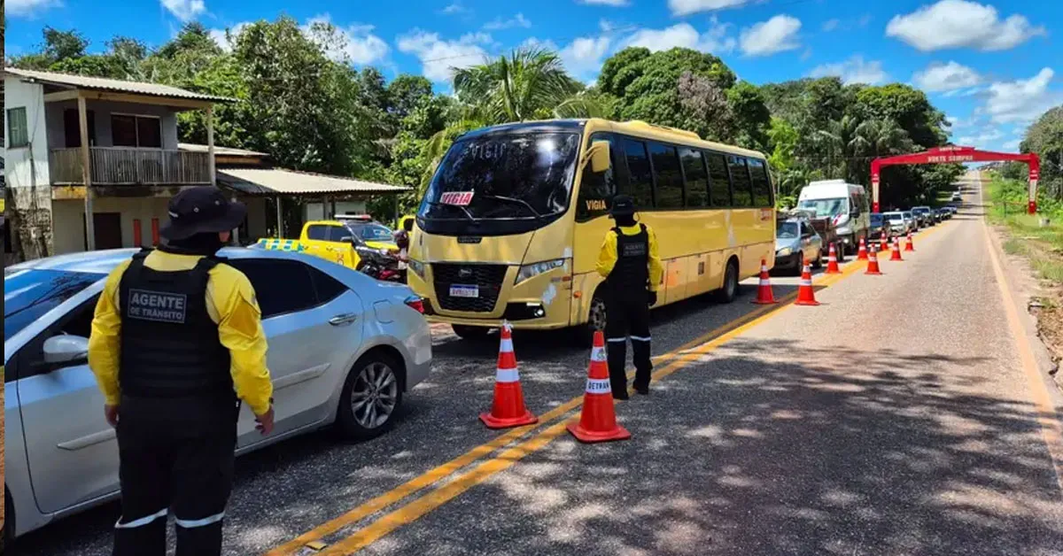 O homem recebeu voz de prisão e foi encaminhado à Delegacia de Polícia Civil