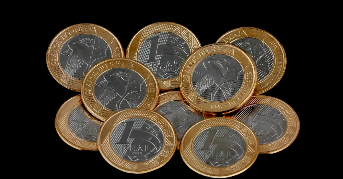 De troco esquecido a item de colecionador: moedas raras de 1 real podem alcançar valores de até R$ 8 mil no mercado especializado.